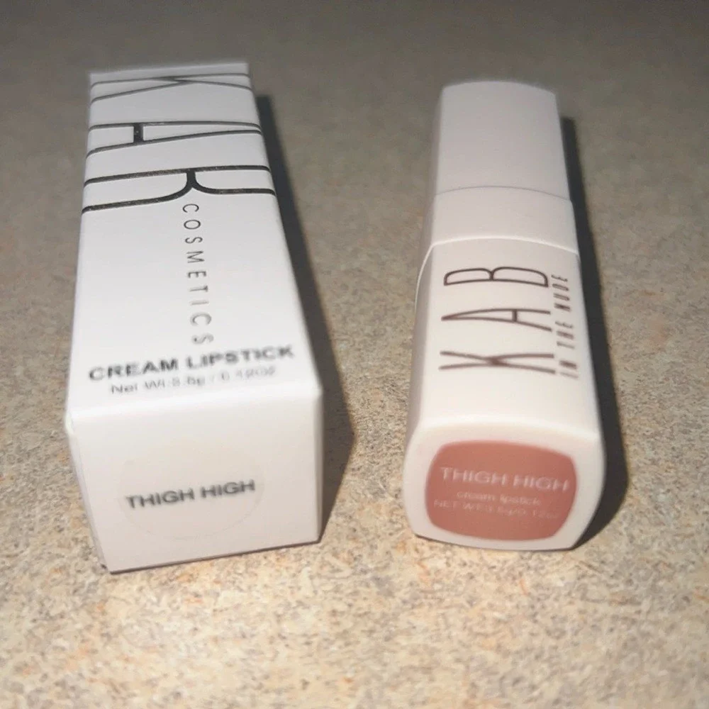 KAB Cosmetics Cream Lipstick In The Nude Thigh High Peachy Nude New in‎ Box
